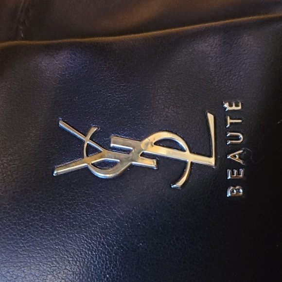 YSL BEAUTE BAG-NWOT. - Picture 3 of 11